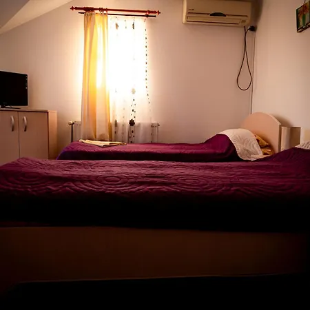 Casa La Dinamo Maison d'hôtes Două Mai